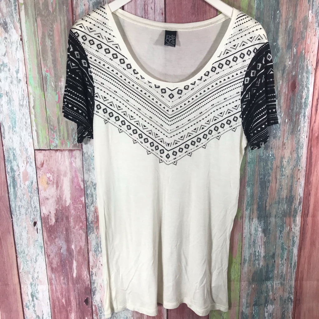 Light Weight Patterned Top